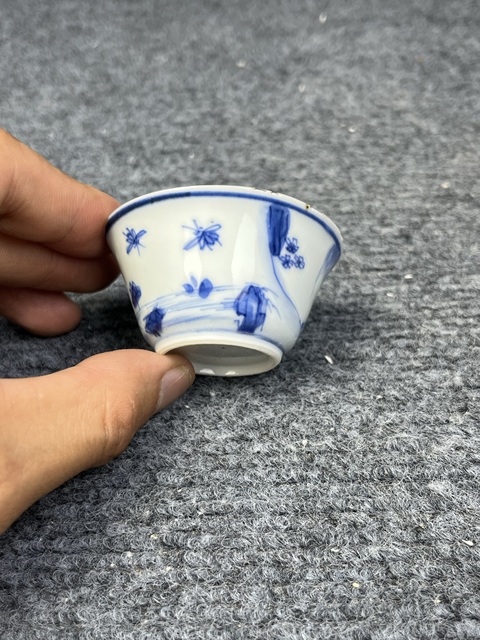 古玩陶瓷康熙青花仕女垂釣馬蹄杯真品鑒賞圖