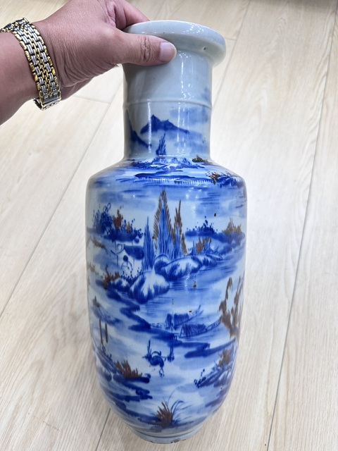 古玩陶瓷青花釉里紅山水紋棒槌瓶真品鑒賞圖