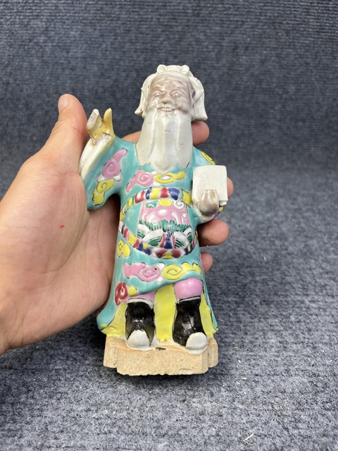 古玩陶瓷粉彩人物塑像拍賣，當前價格1088元