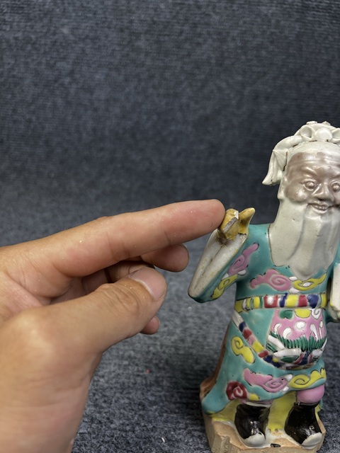 古玩陶瓷粉彩人物塑像拍賣，當前價格1088元