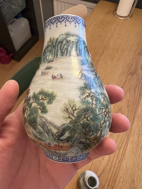 古玩陶瓷山水紋尊真品鑒賞圖