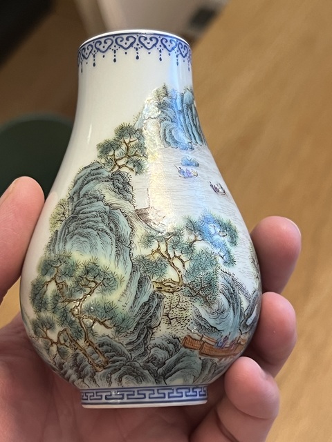 古玩陶瓷山水紋尊真品鑒賞圖