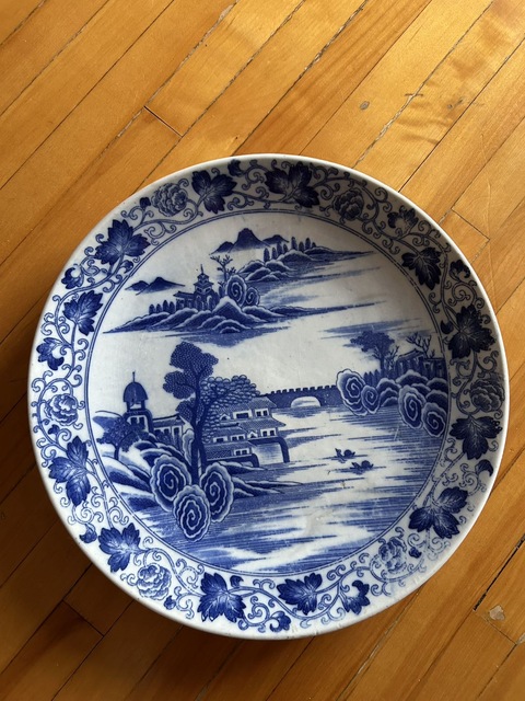 古玩陶瓷青花山水亭臺(tái)樓閣紋盤真品鑒賞圖