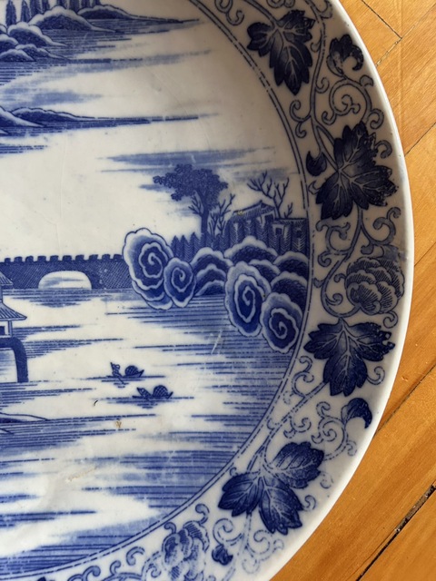 古玩陶瓷青花山水亭臺(tái)樓閣紋盤真品鑒賞圖