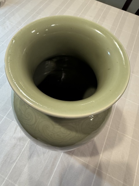 古玩陶瓷豆青釉燈籠瓶真品鑒賞圖