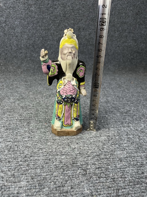 古玩陶瓷粉彩人物塑像拍賣，當前價格1588元