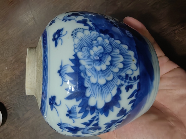 古玩陶瓷青花花碟紋罐真品鑒賞圖
