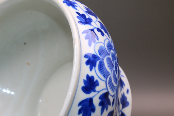 古玩陶瓷清晚期·青花纏枝牡丹紋廣口尊拍賣,當前價格228元