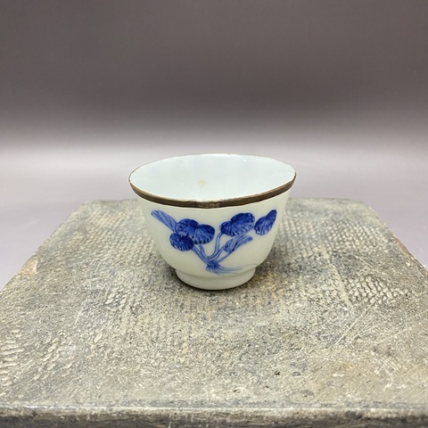 古玩陶瓷花卉詩紋青花杯真品鑒賞圖