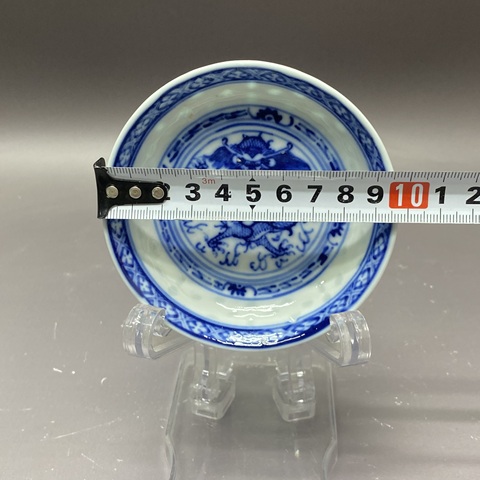 古玩陶瓷正面龍紋玲瓏瓷青花盤真品鑒賞圖