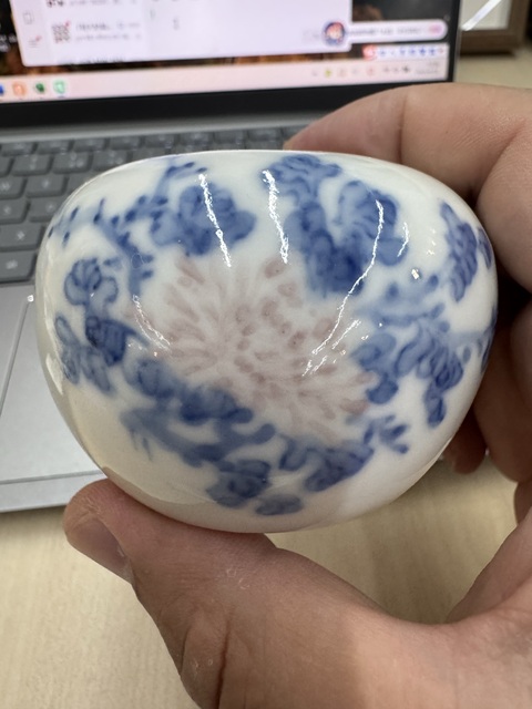 古玩陶瓷清末民初·青花釉里紅菊花紋水盂 真品鑒賞圖