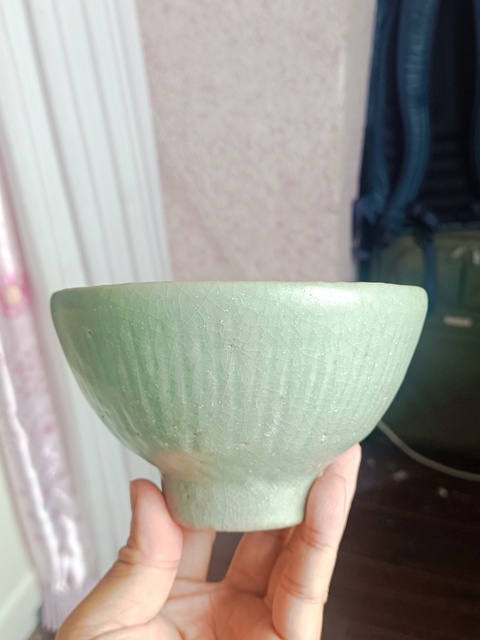 古玩陶瓷龍泉青瓷刻花碗拍賣,當(dāng)前價(jià)格1500元