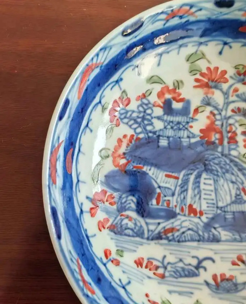 古玩陶瓷青花加彩花卉紋盤真品鑒賞圖