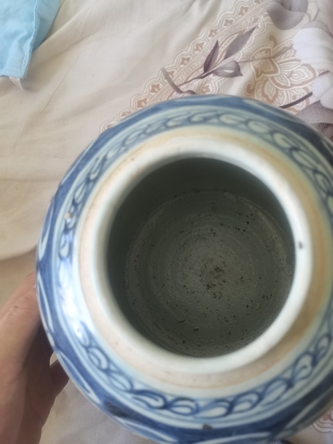 古玩陶瓷青花纏枝喜字紋罐真品鑒賞圖