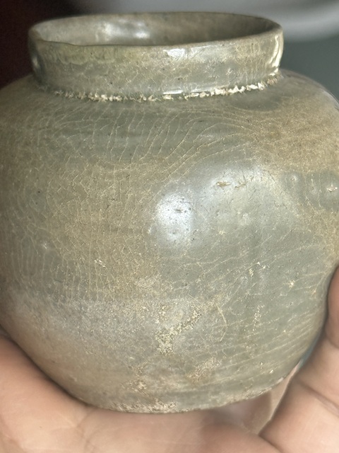 古玩陶瓷五代越窯瓜棱罐真品鑒賞圖