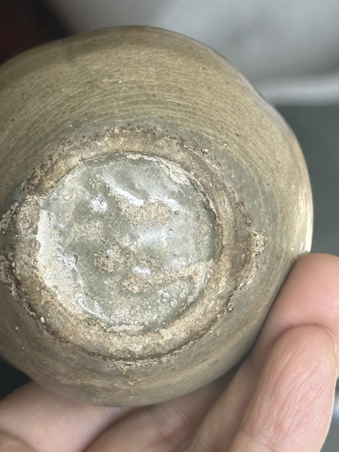 古玩陶瓷五代越窯瓜棱罐真品鑒賞圖
