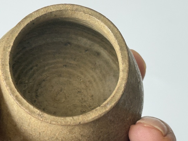 古玩陶瓷戰國原始青瓷折沿盂真品鑒賞圖