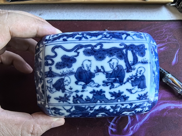 古玩陶瓷晚清仿明代青花蓋盒真品鑒賞圖