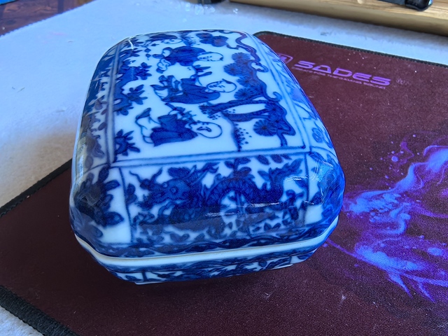 古玩陶瓷晚清仿明代青花蓋盒真品鑒賞圖