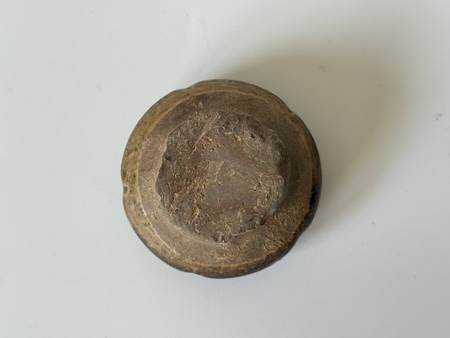 古玩陶瓷五代五棱水盂真品鑒賞圖