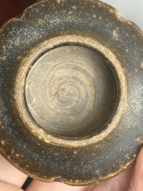 古玩陶瓷五代五棱水盂真品鑒賞圖
