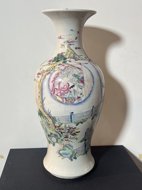 古玩陶瓷粉彩人物故事紋觀音瓶真品鑒賞圖