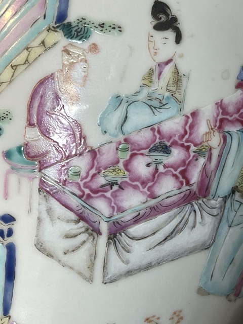 古玩陶瓷粉彩人物故事紋觀音瓶真品鑒賞圖