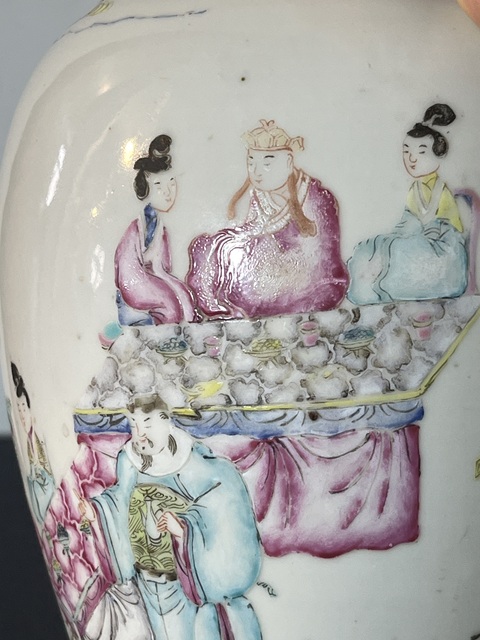 古玩陶瓷粉彩人物故事紋觀音瓶真品鑒賞圖
