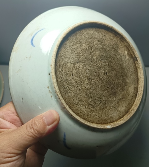 古玩陶瓷清晚期青花釉里紅魚藻紋盤拍賣,當前價格388元