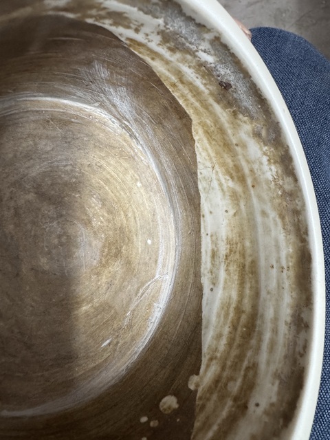 古玩陶瓷明末清初德化窯白釉三足旋紋爐真品鑒賞圖