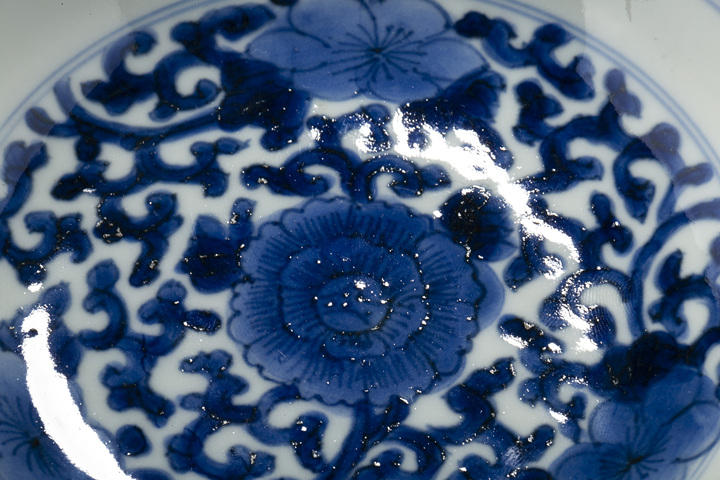 古玩陶瓷清康熙·青花纏枝牡丹紋盤拍賣，當前價格940元