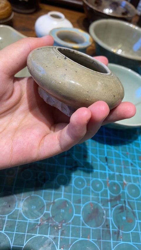 古玩陶瓷越窯青瓷水盂真品鑒賞圖