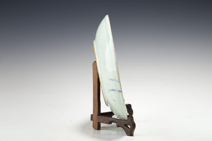 古玩陶瓷清晚·青花釉里紅魚紋盤
真品鑒賞圖