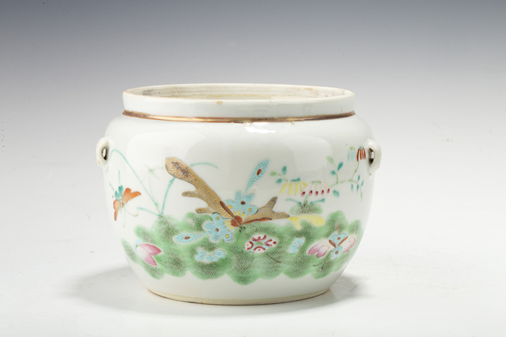 古玩陶瓷清晚·粉彩花蝶癩瓜紋四系粥罐
真品鑒賞圖