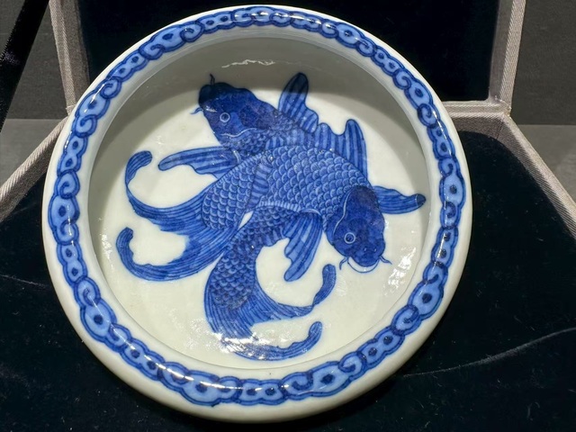 古玩陶瓷青花雙魚紋洗真品鑒賞圖