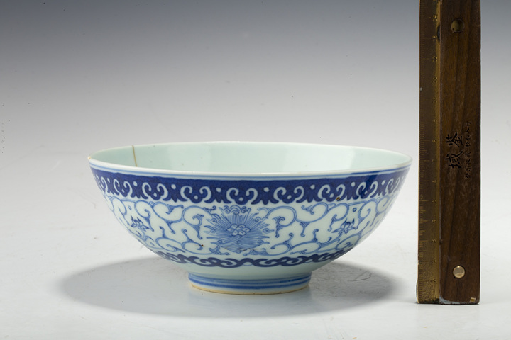 古玩陶瓷清道光·青花纏枝蓮紋碗
真品鑒賞圖