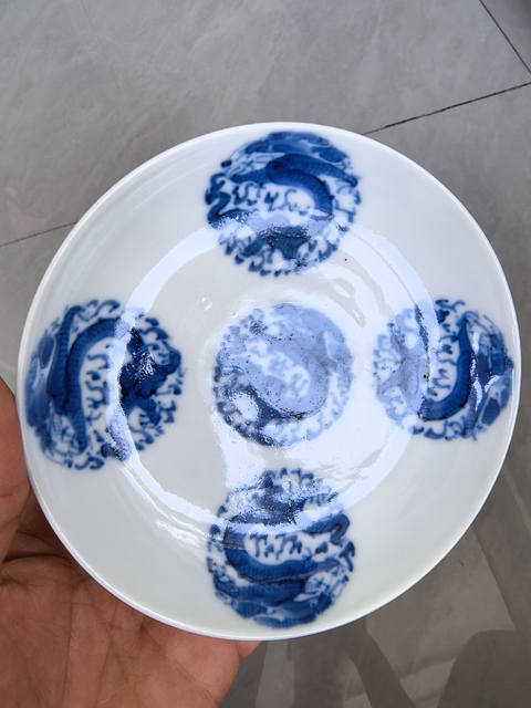 古玩陶瓷青花團龍紋盤真品鑒賞圖