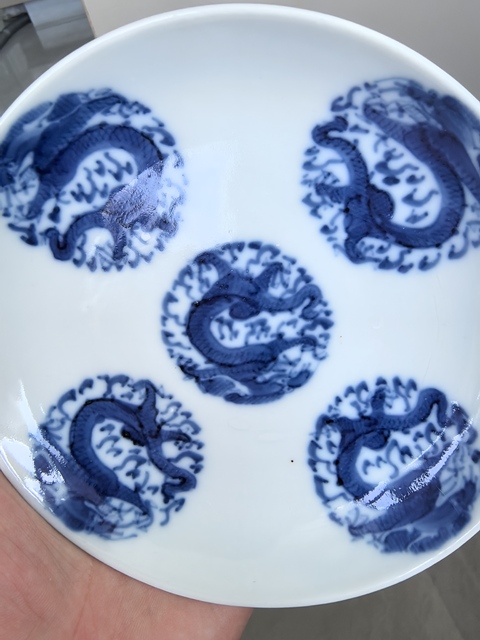 古玩陶瓷青花團龍紋盤真品鑒賞圖
