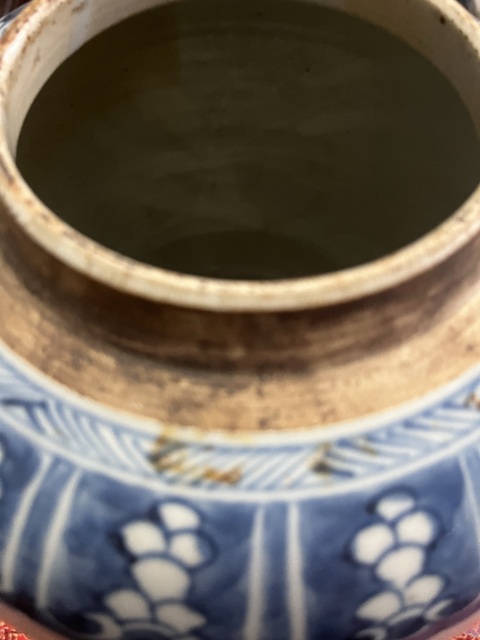 古玩陶瓷花卉紋青花罐真品鑒賞圖