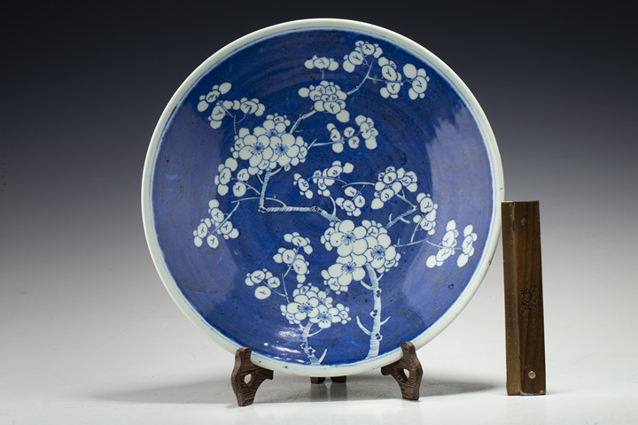 古玩陶瓷清晚·青花留白冰梅紋盤拍賣,當前價格2328元