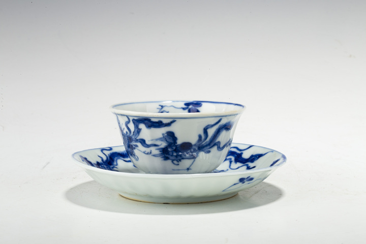 古玩陶瓷清康熙·青花云鳳紋杯碟真品鑒賞圖
