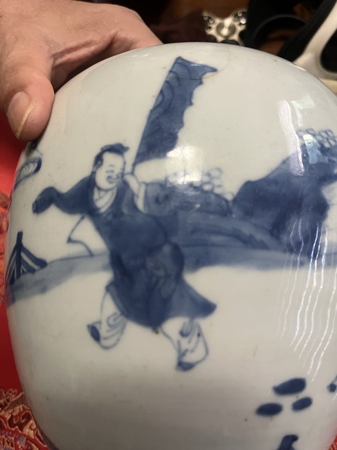 古玩陶瓷人物紋青花罐真品鑒賞圖