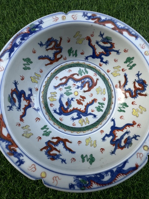古玩陶瓷青花五彩龍紋盆真品鑒賞圖