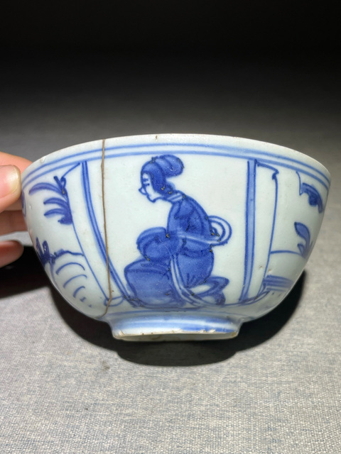 古玩陶瓷明·嘉靖高官厚祿三娘教子圖青花碗拍賣，當(dāng)前價格1800元