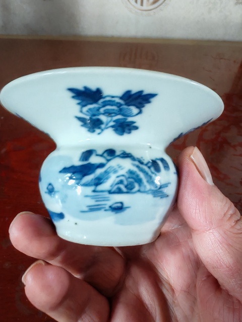 古玩陶瓷青花山水人物紋渣斗，模糊偏老真品鑒賞圖