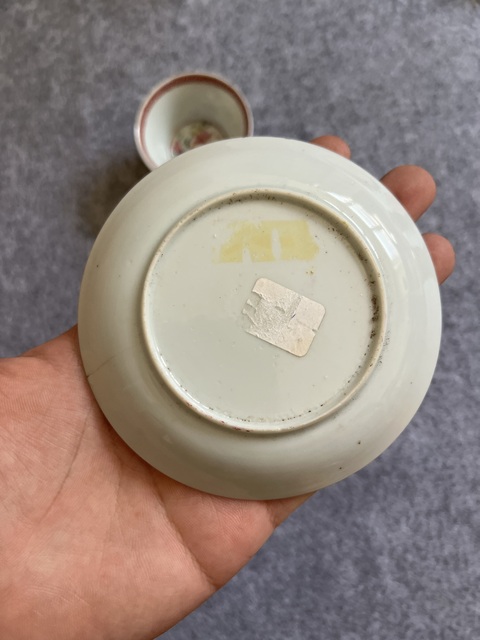 古玩陶瓷粉彩三娘教子圖杯碟真品鑒賞圖