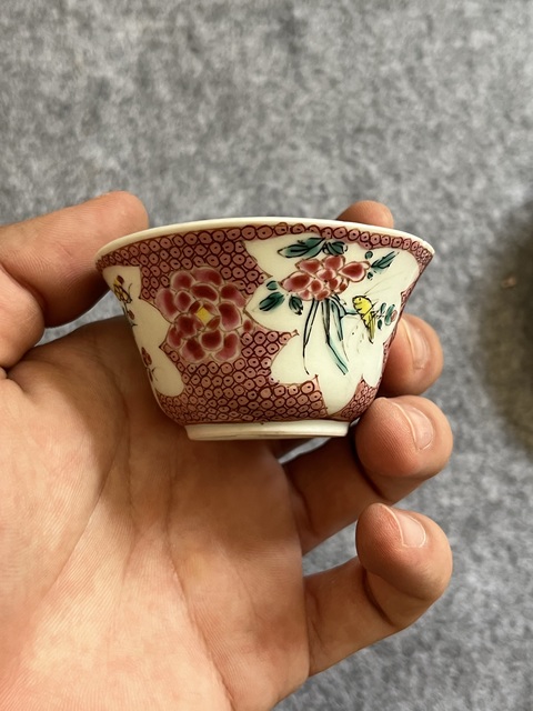 古玩陶瓷粉彩三娘教子圖杯碟真品鑒賞圖