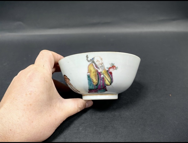 古玩陶瓷粉彩碗真品鑒賞圖