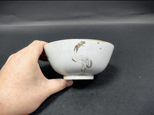 古玩陶瓷清晚期 粉彩人物紋碗真品鑒賞圖