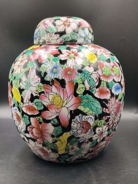 古玩陶瓷粉彩蓋罐真品鑒賞圖